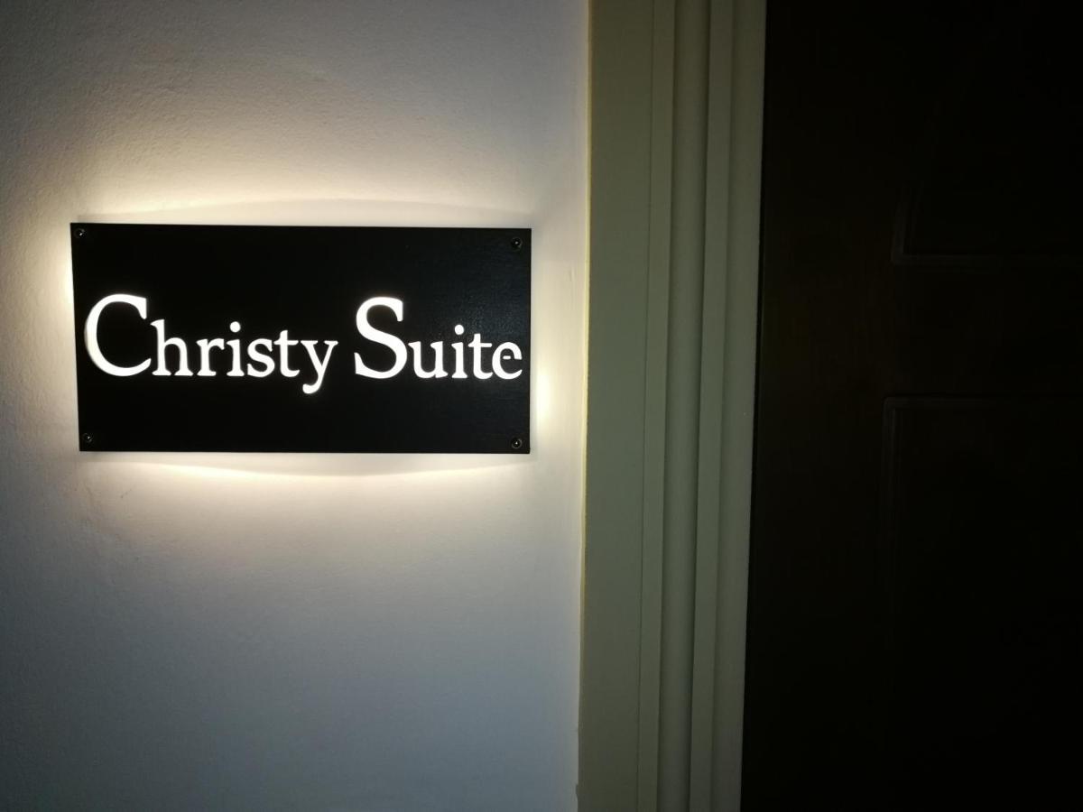 Christy Suite Elegante Appartamento Nel Centro Storico Di Анцио Екстериор снимка
