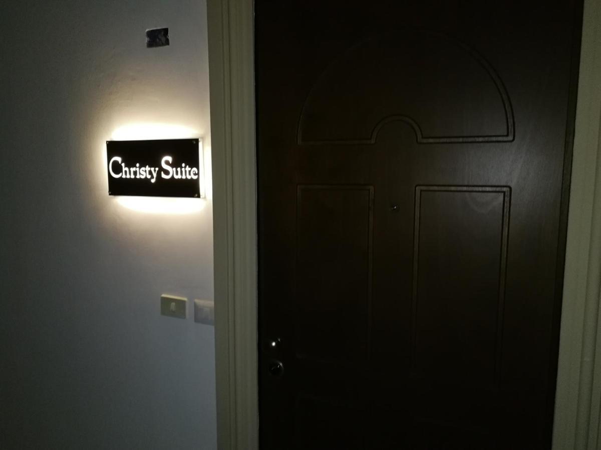 Christy Suite Elegante Appartamento Nel Centro Storico Di Анцио Екстериор снимка