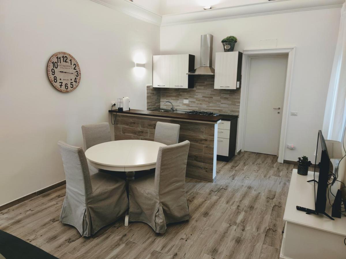 Christy Suite Elegante Appartamento Nel Centro Storico Di Анцио Екстериор снимка