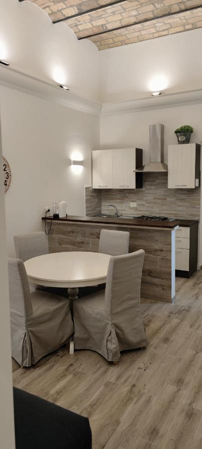 Christy Suite Elegante Appartamento Nel Centro Storico Di Анцио Екстериор снимка