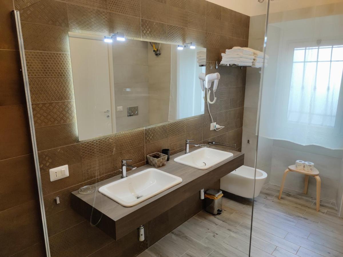 Christy Suite Elegante Appartamento Nel Centro Storico Di Анцио Екстериор снимка